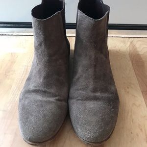 Chelsea Boots - size 9